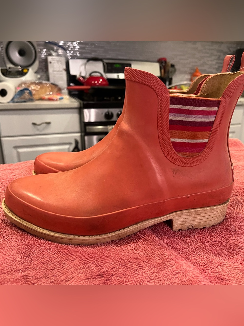 LL Bean Women's Wellies : Salmon colored Rain Ankle Boots